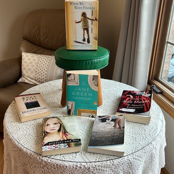 Books - Paperbacks - Picture 2 of 9